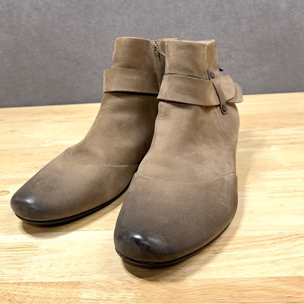 Taos Shoes Women’s Boots Size 11 Taupe Oiled Leather Ankle Booties MOD-13419
